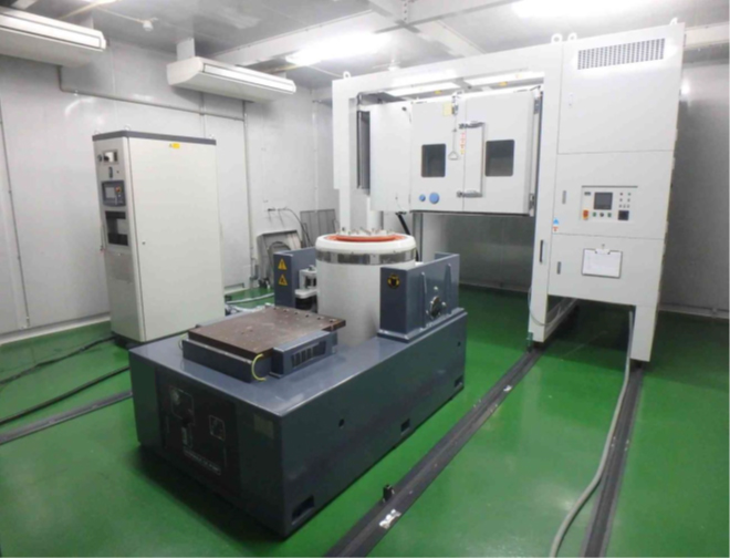 四日市受託試験センター中型複合環境試験装置1号機  NES-40LS4-445 LT0606 VC-122DAMZ(43S)P4H/V
